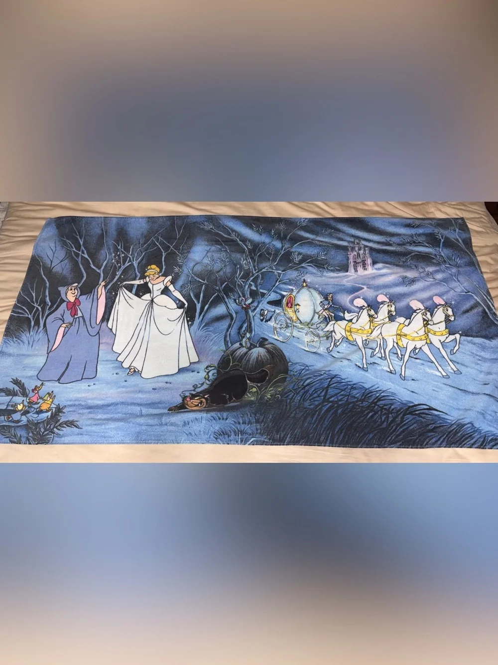 HTF Vintage disney Cinderella Castle Chariot And Horses Oversize 60” x 31”